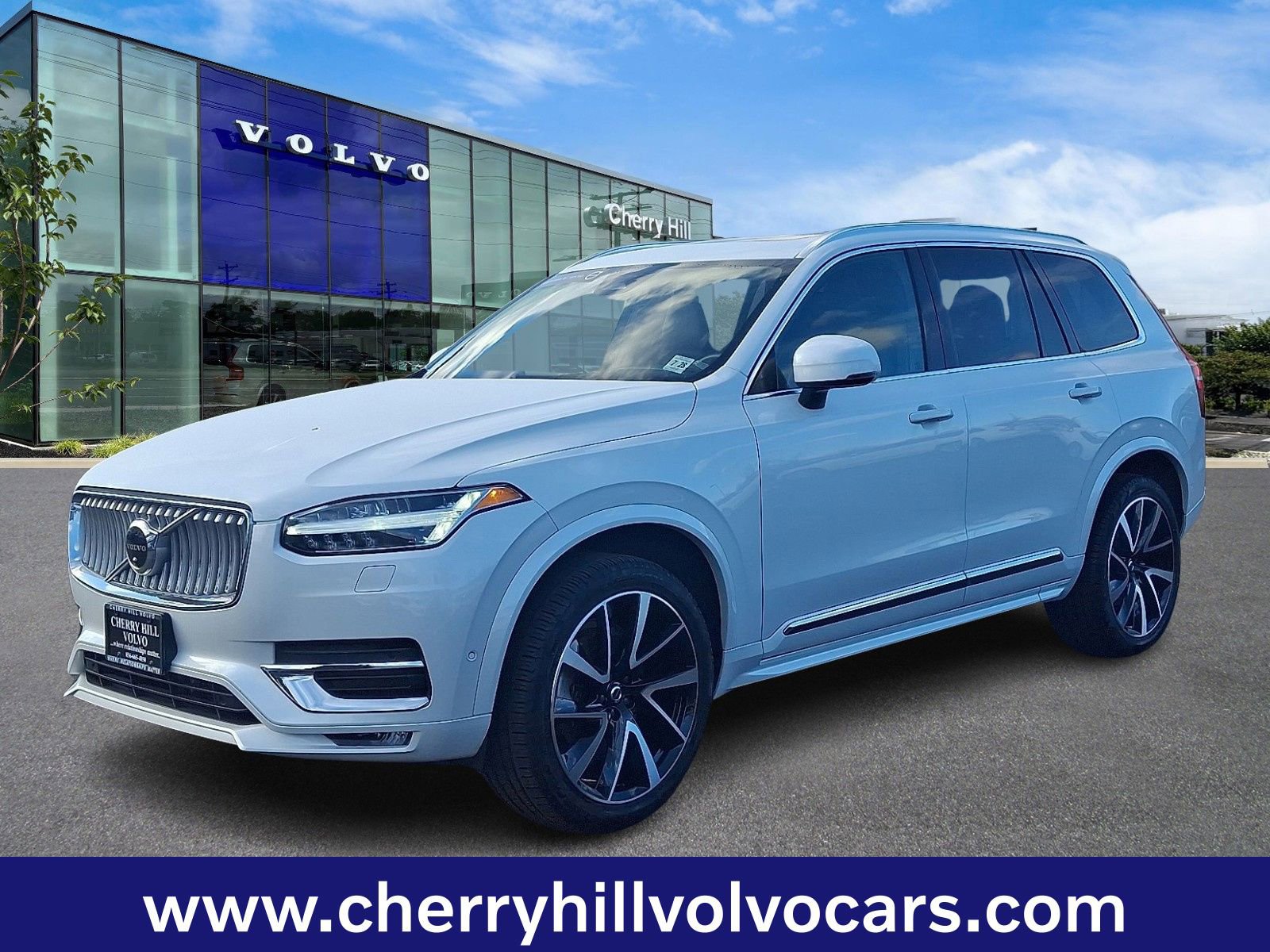 Certified 2023 Volvo XC90 B5 Plus w/ Protection Package Premier image 3