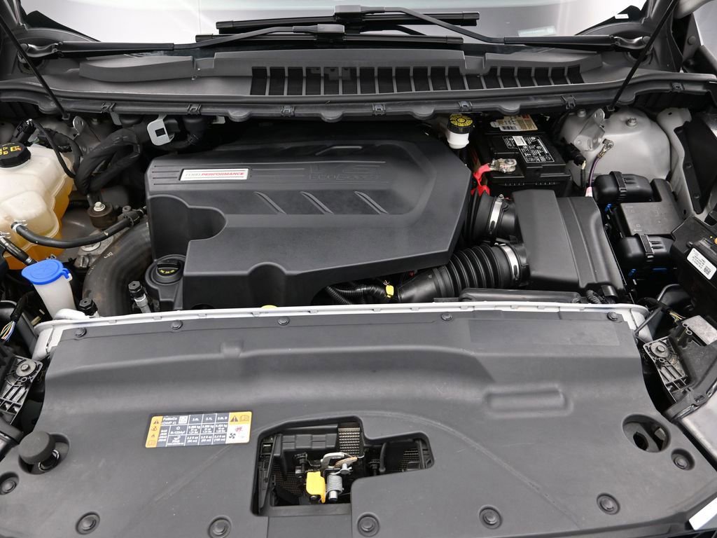 Used 2020 Ford Edge ST image 29