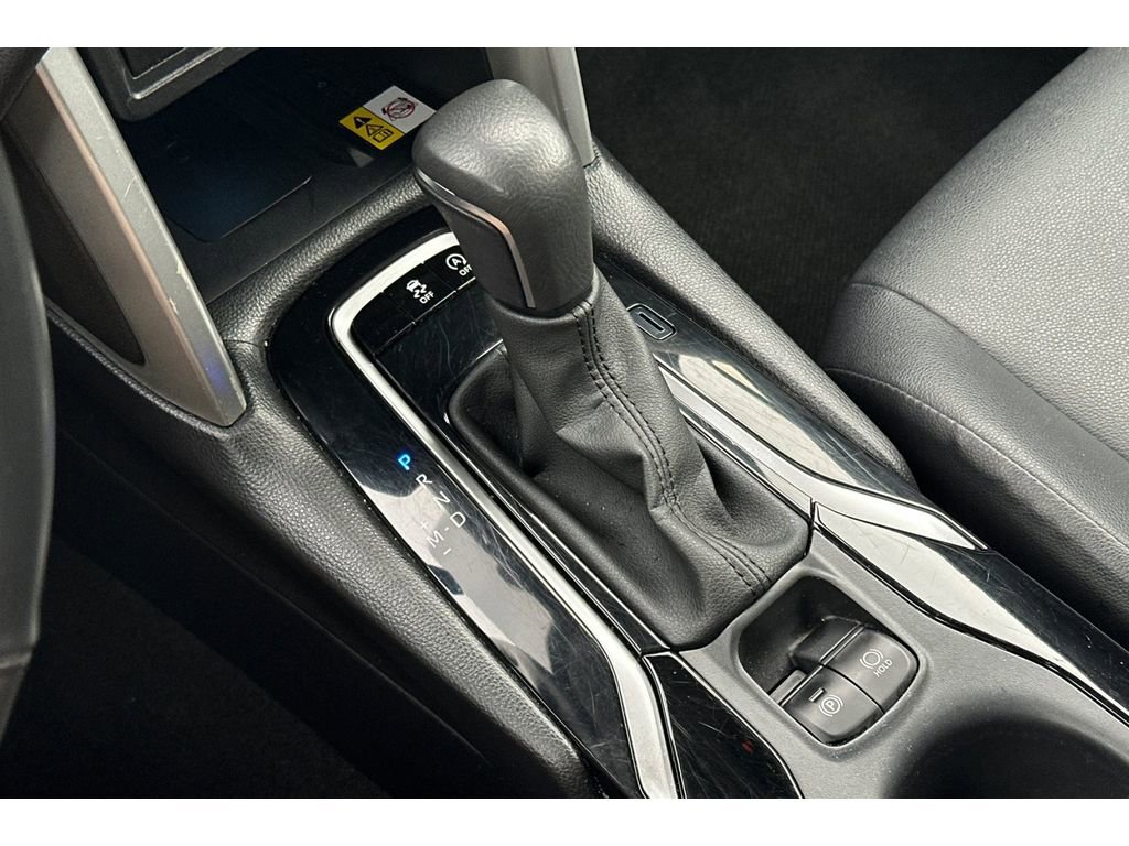 Used 2023 Toyota Corolla Cross XLE image 23