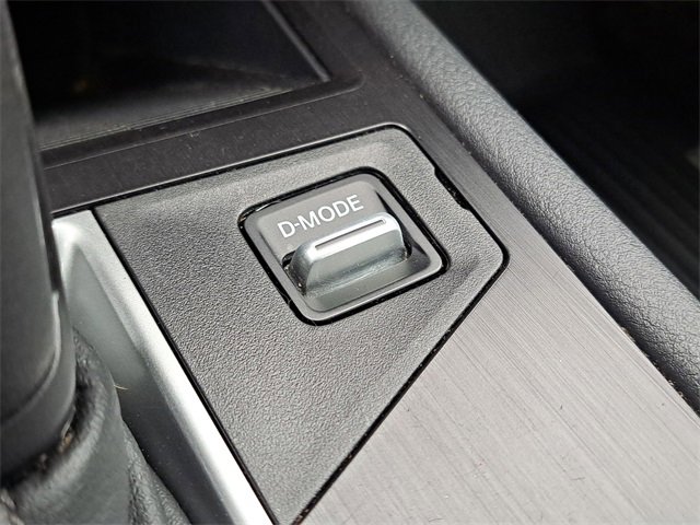 Used 2025 Nissan Kicks S image 19