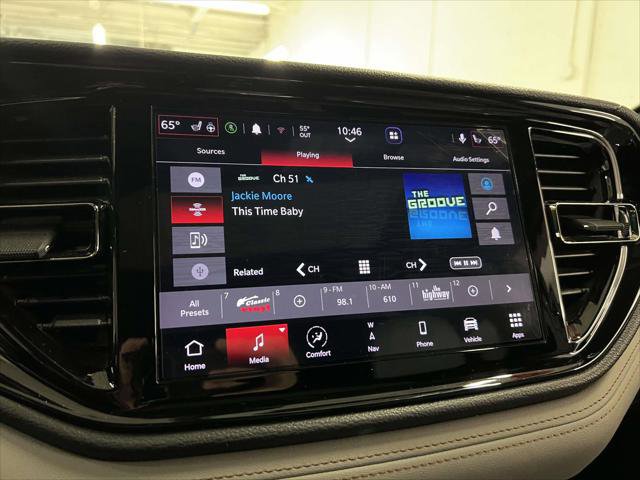 Used 2022 Dodge Durango R/T w/ Blacktop Package image 30