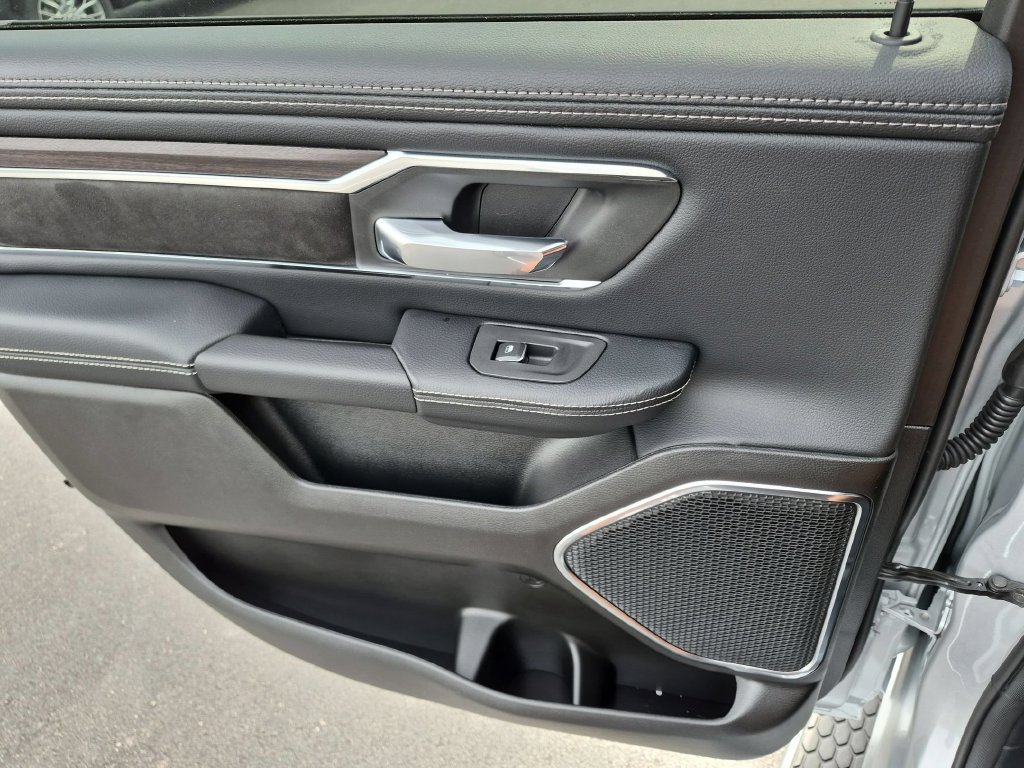 New 2027 RAM 1500 Laramie AWD/4WD image 23