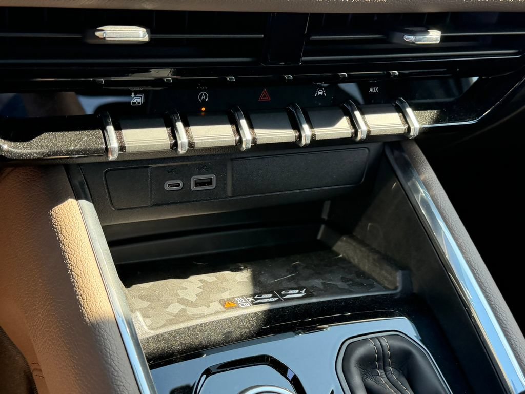 New 2026 GMC Canyon Denali AWD/4WD image 37