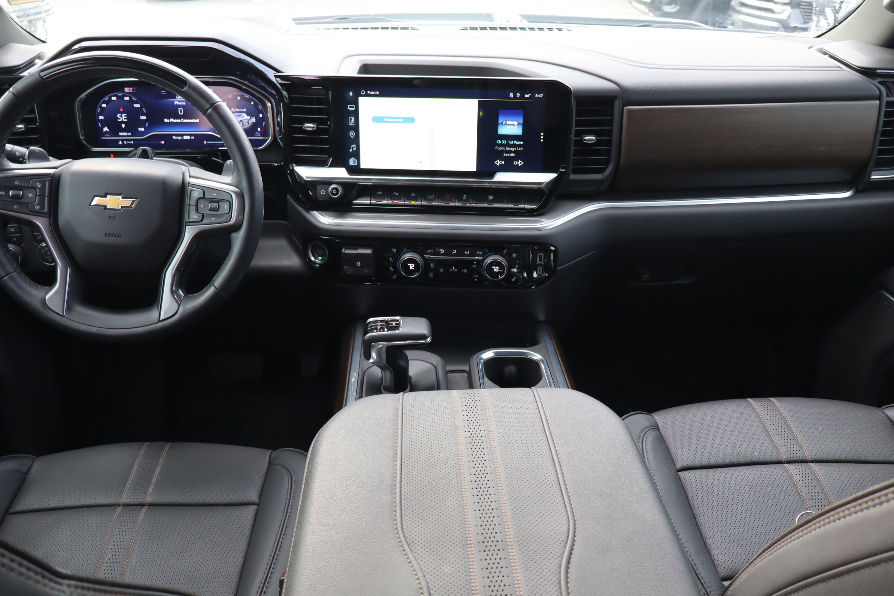 Certified 2025 Chevrolet Silverado 1500 High Country image 17