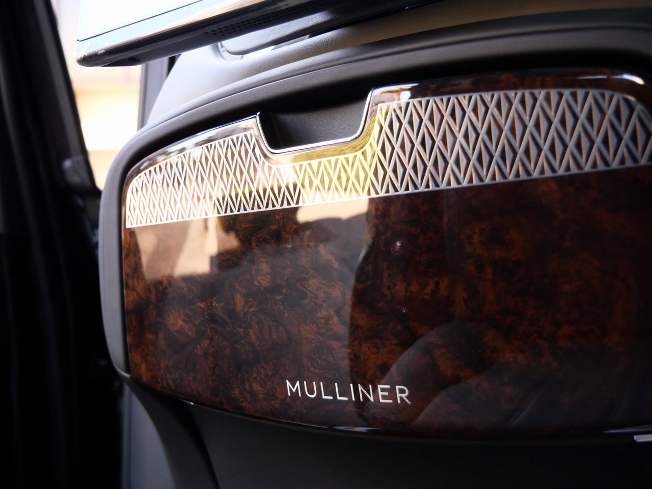 New 2025 Bentley Bentayga Extended Wheelbase image 28