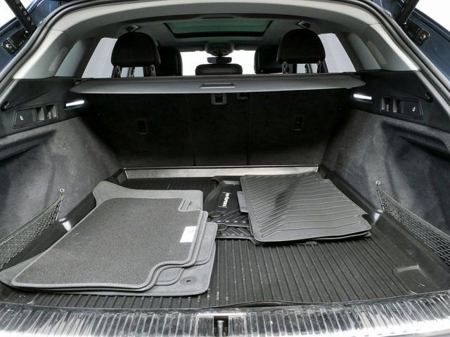 Certified 2024 Audi Q8 e-tron Prestige AWD/4WD image 28