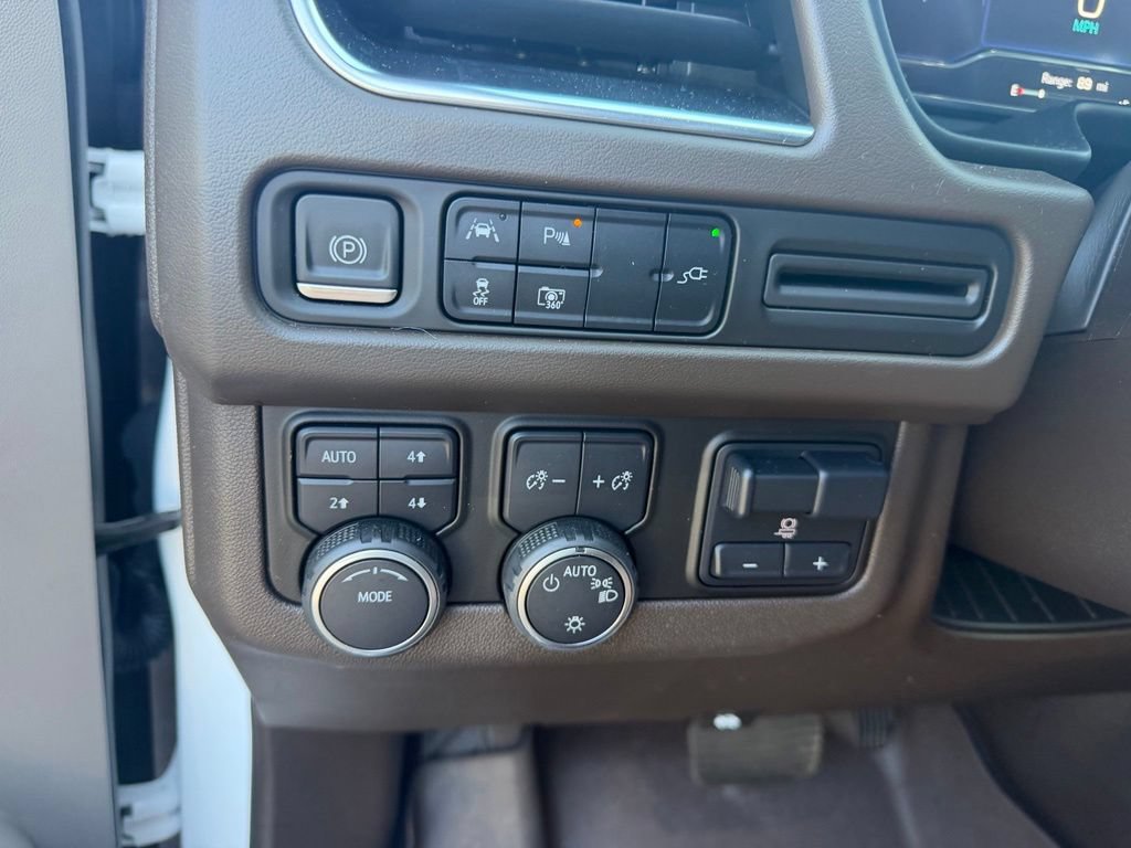 Used 2022 Chevrolet Tahoe LT w/ LT Signature Package AWD/4WD image 22