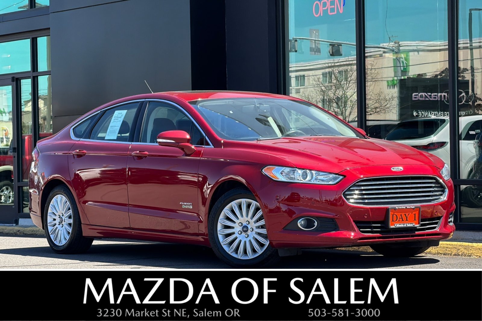 Used 2015 Ford Fusion Energi SE FWD image 1