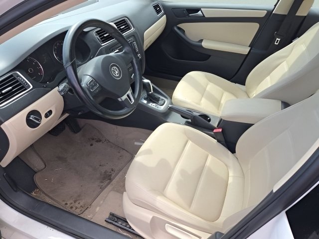 Used 2012 Volkswagen Jetta SE FWD image 14