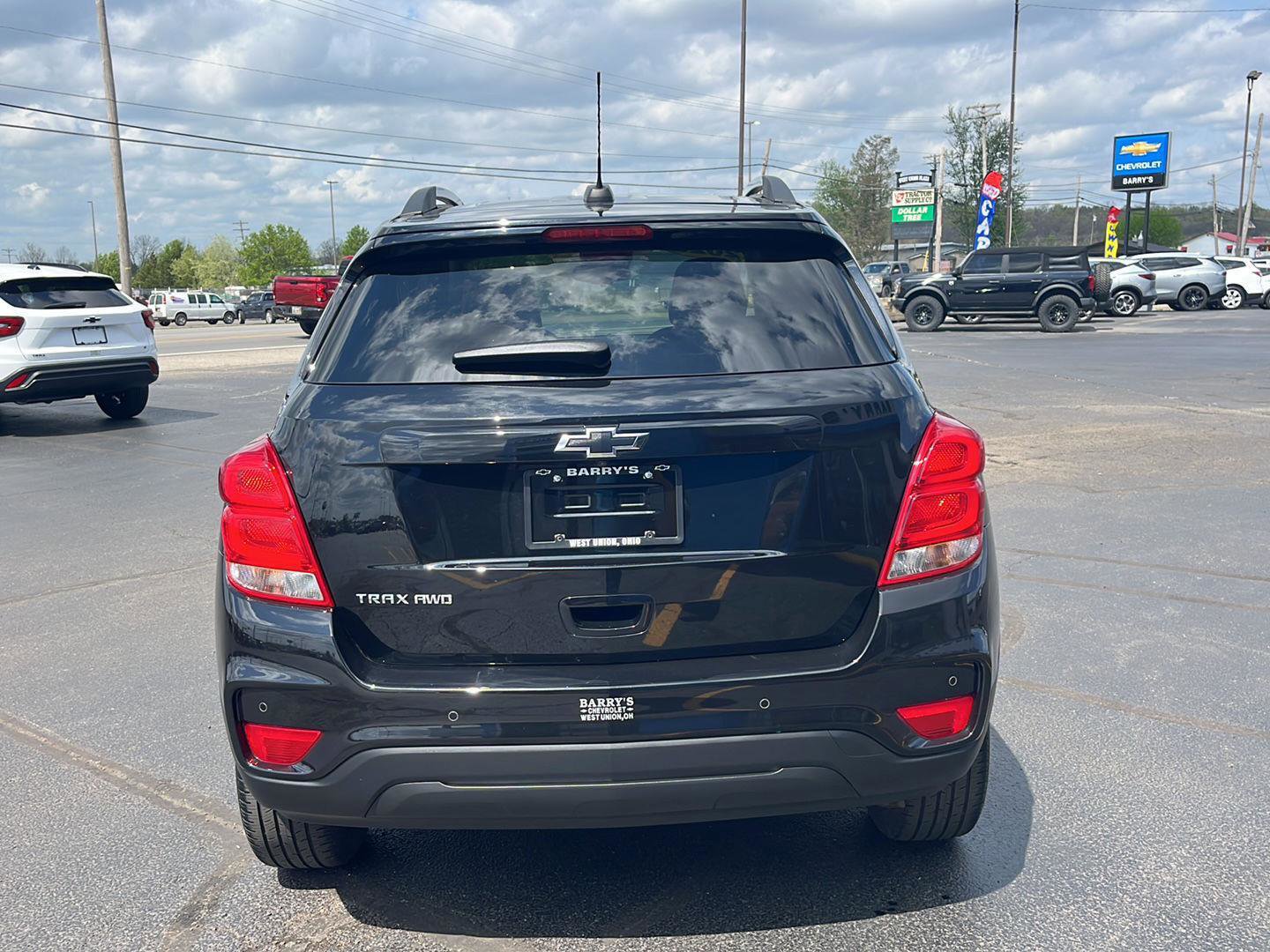 Used 2022 Chevrolet Trax LT w/ Driver Confidence Package image 4