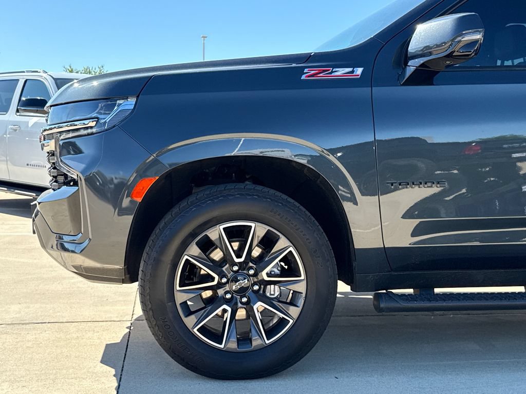 Used 2022 Chevrolet Tahoe Z71 w/ Luxury Package AWD/4WD image 5