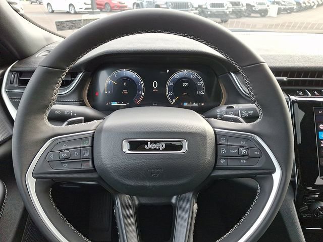 New 2025 Jeep Grand Cherokee Altitude image 19