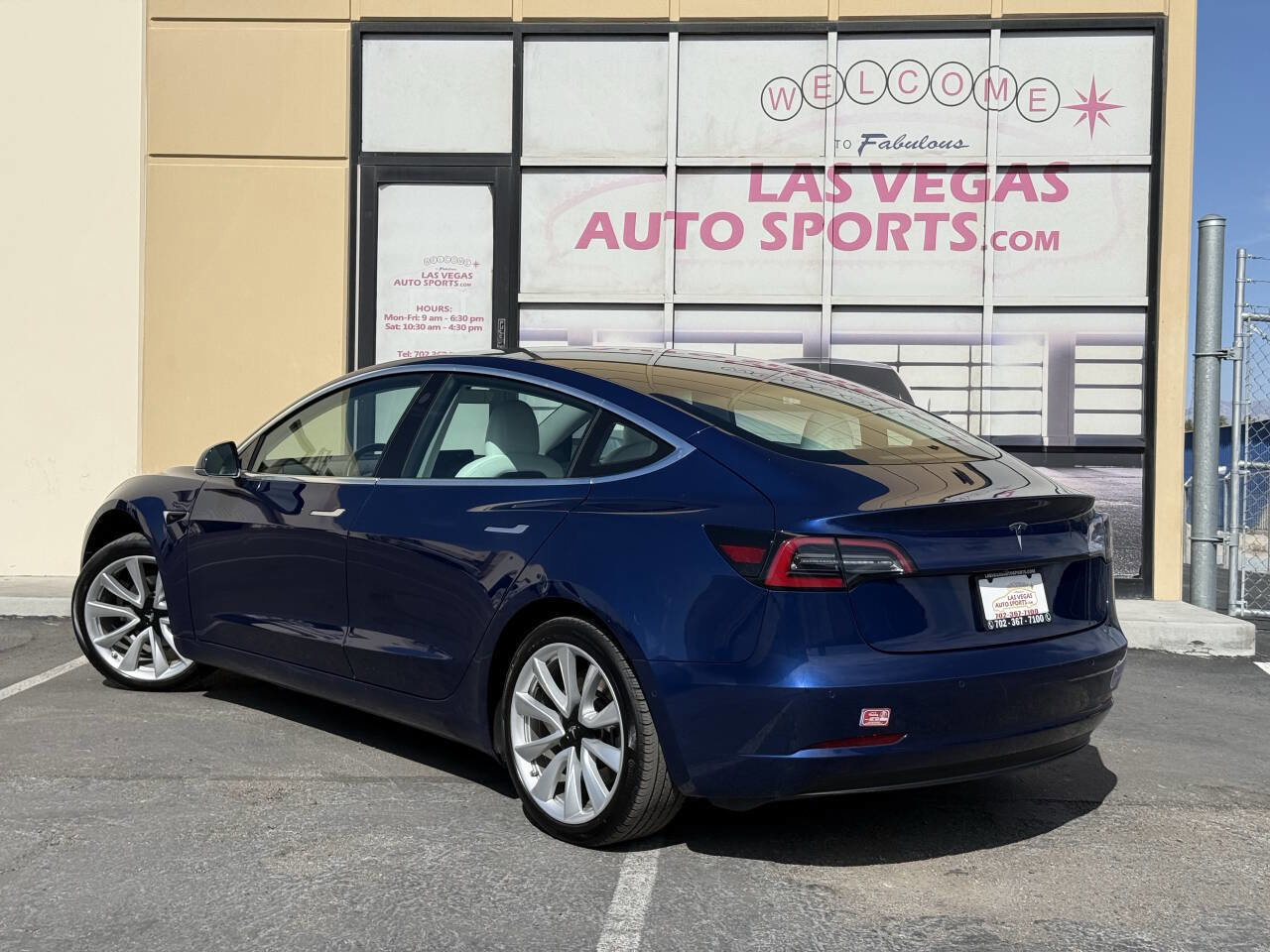 Used 2019 Tesla Model 3 Standard Range Plus RWD image 9