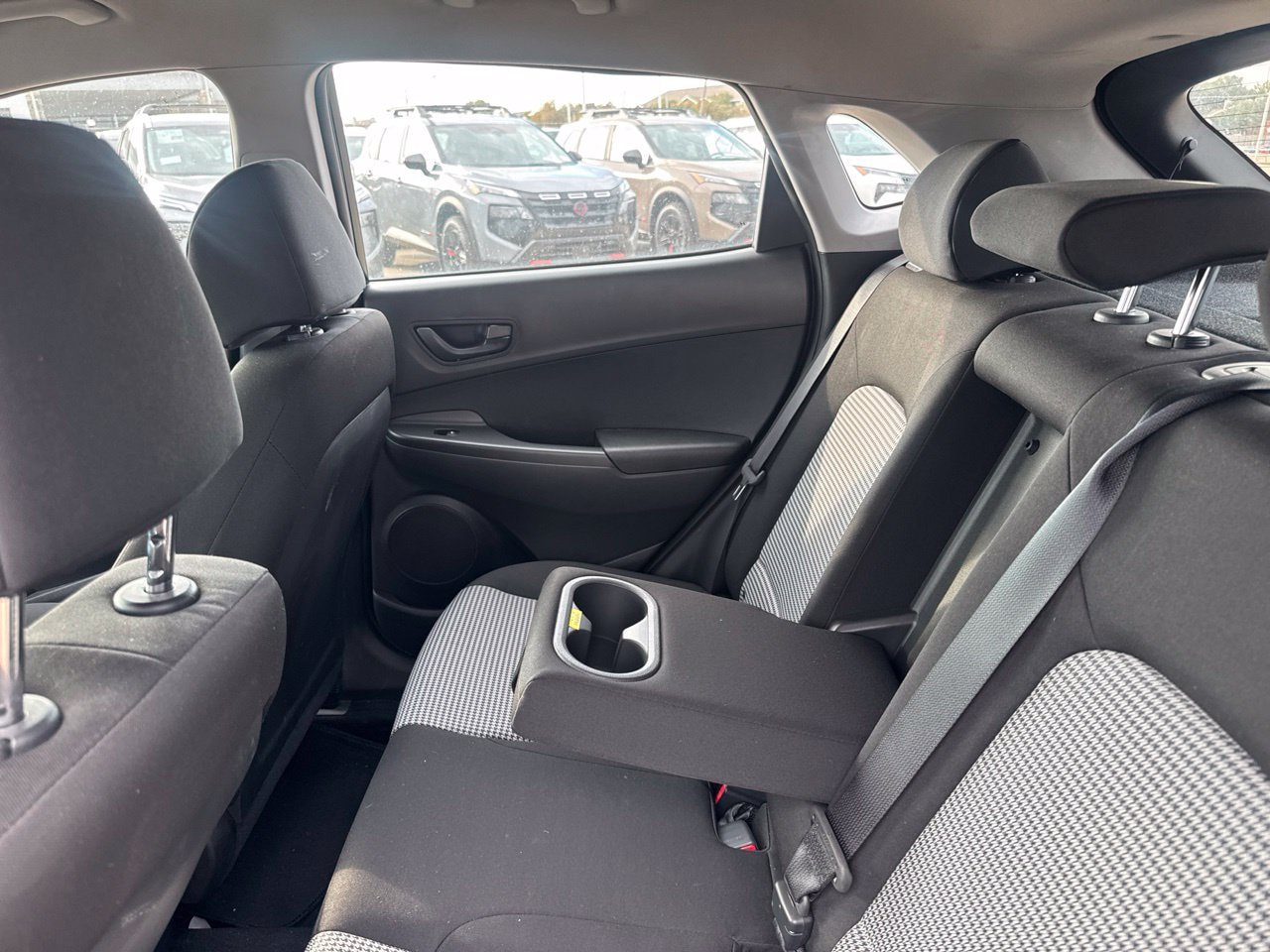Used 2022 Hyundai Kona SE FWD image 41