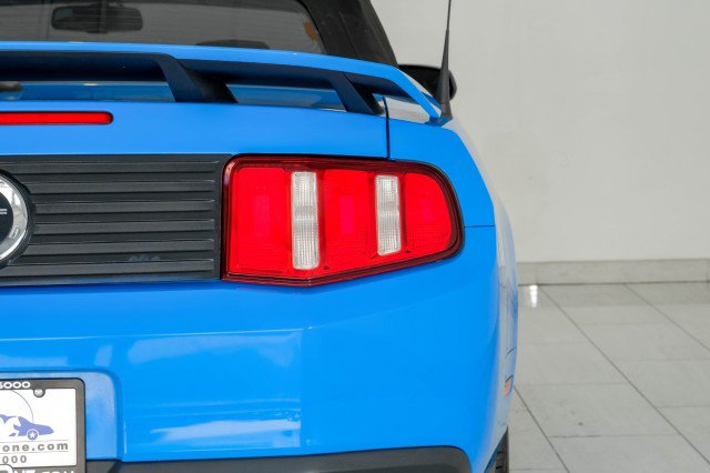 Used 2010 Ford Mustang GT Premium RWD image 38