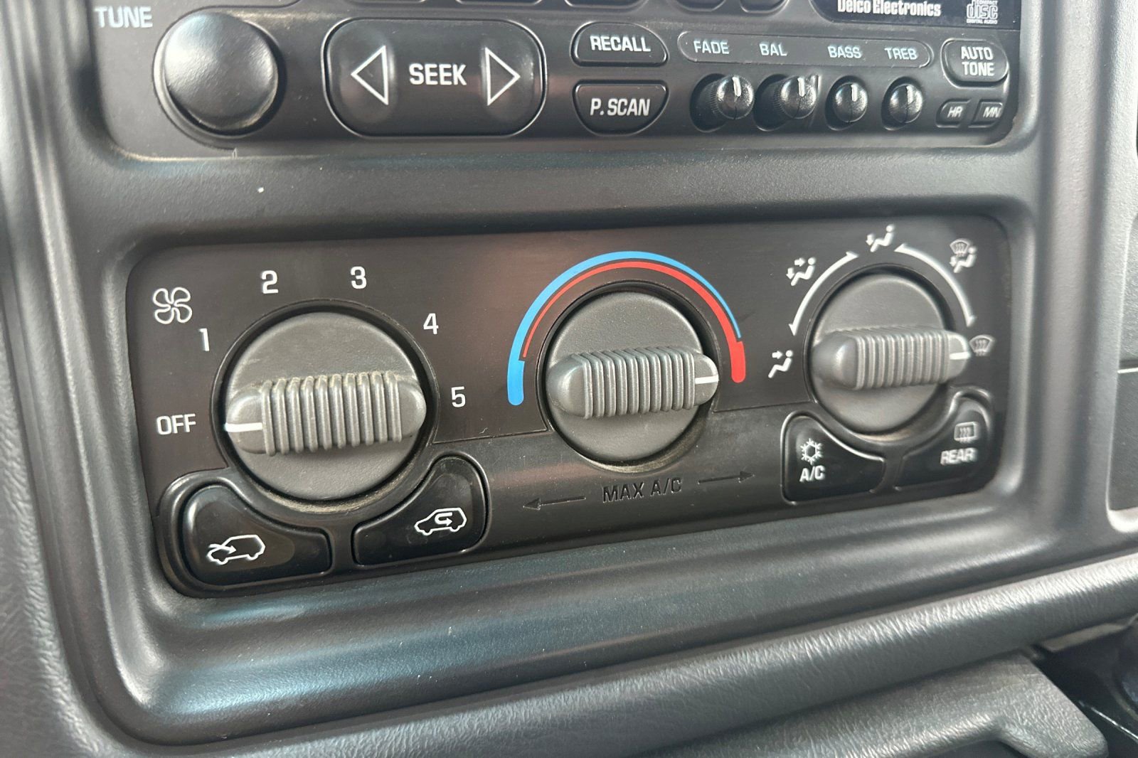 Used 2001 Chevrolet Silverado 2500 LT RWD image 34