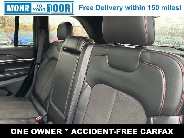 Used 2022 Jeep Grand Cherokee Trailhawk w/ Luxury Tech Group III image 27