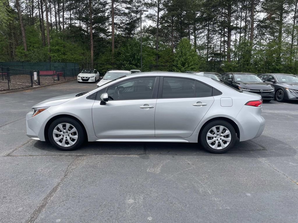 Used 2022 Toyota Corolla LE image 8