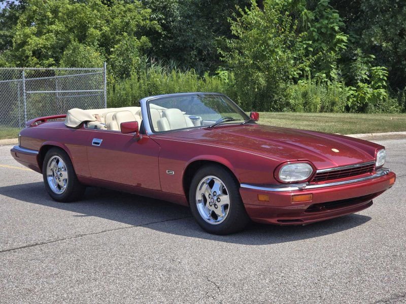 Used 1995 Jaguar XJS V12 Convertible image 18