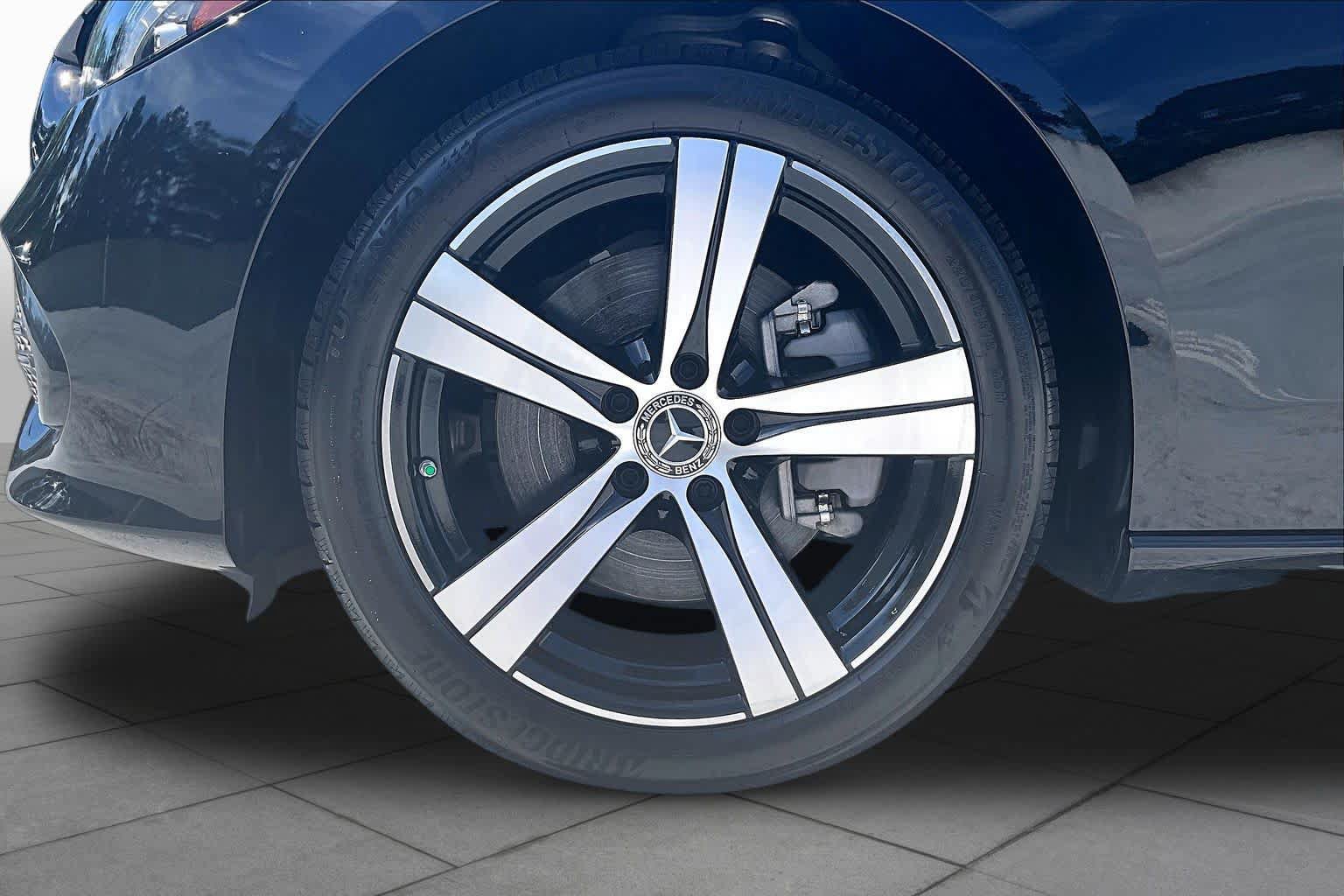 Used 2022 Mercedes-Benz C 300 Sedan image 10