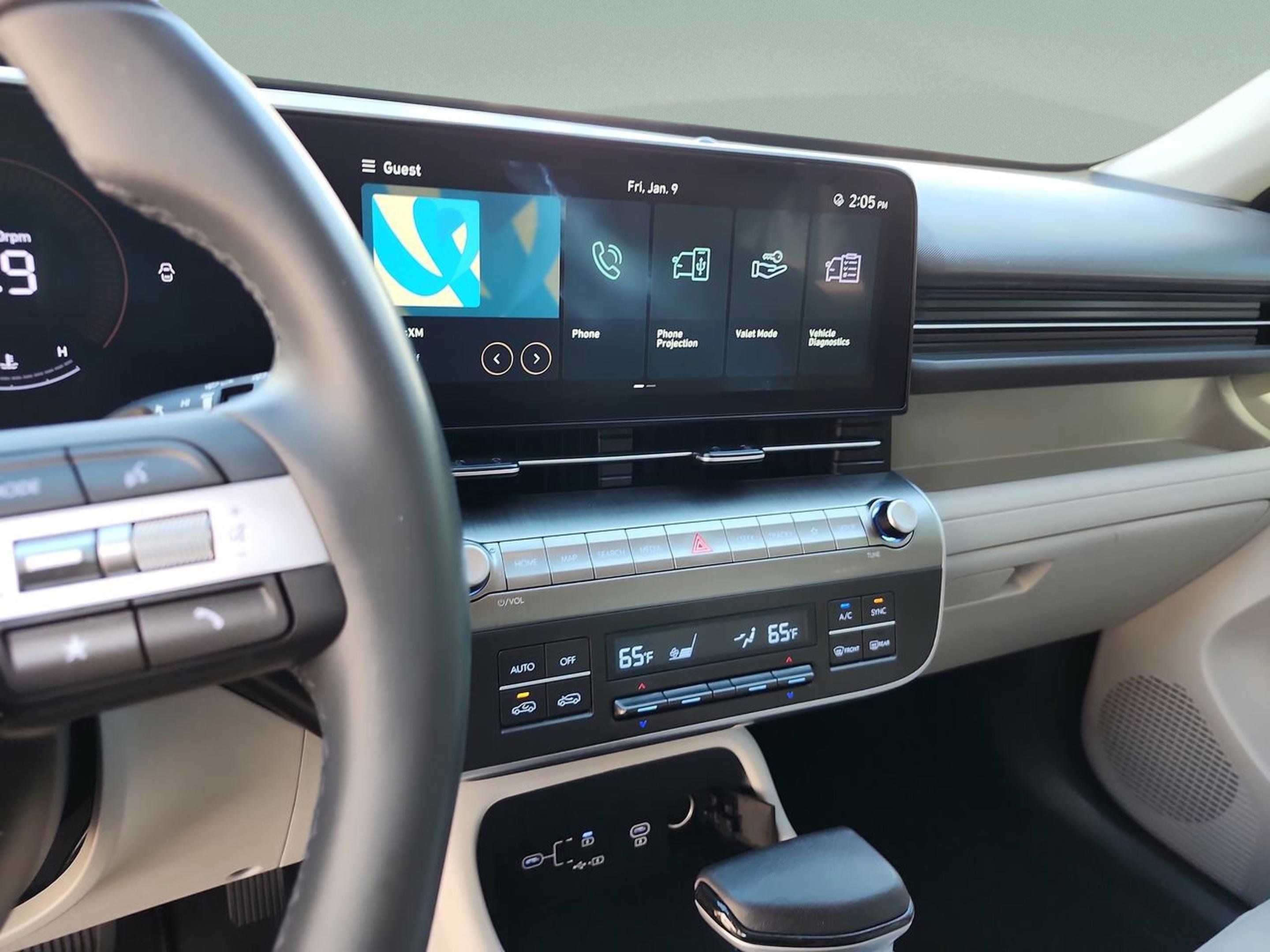 Certified 2024 Hyundai Kona SEL image 11