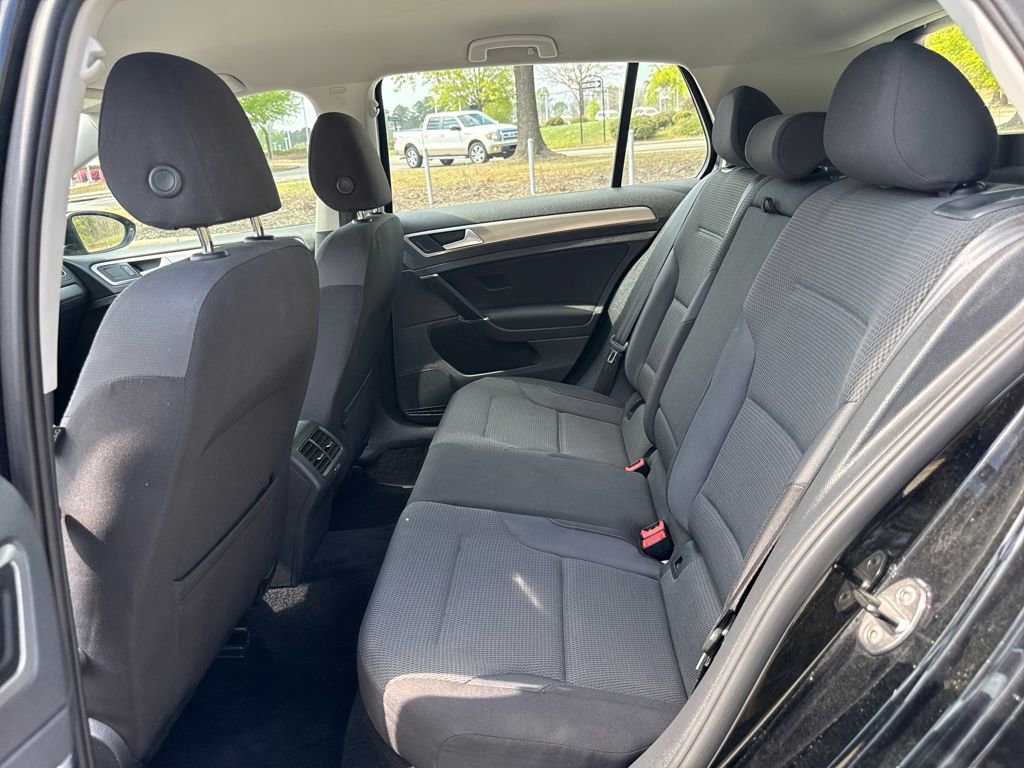 Used 2016 Volkswagen Golf S FWD image 27