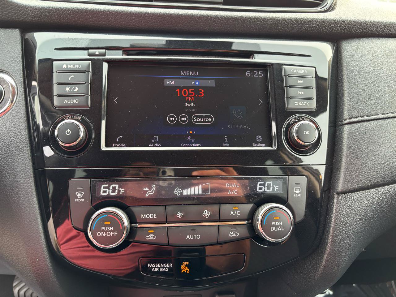 Used 2019 Nissan Rogue SV AWD/4WD image 23