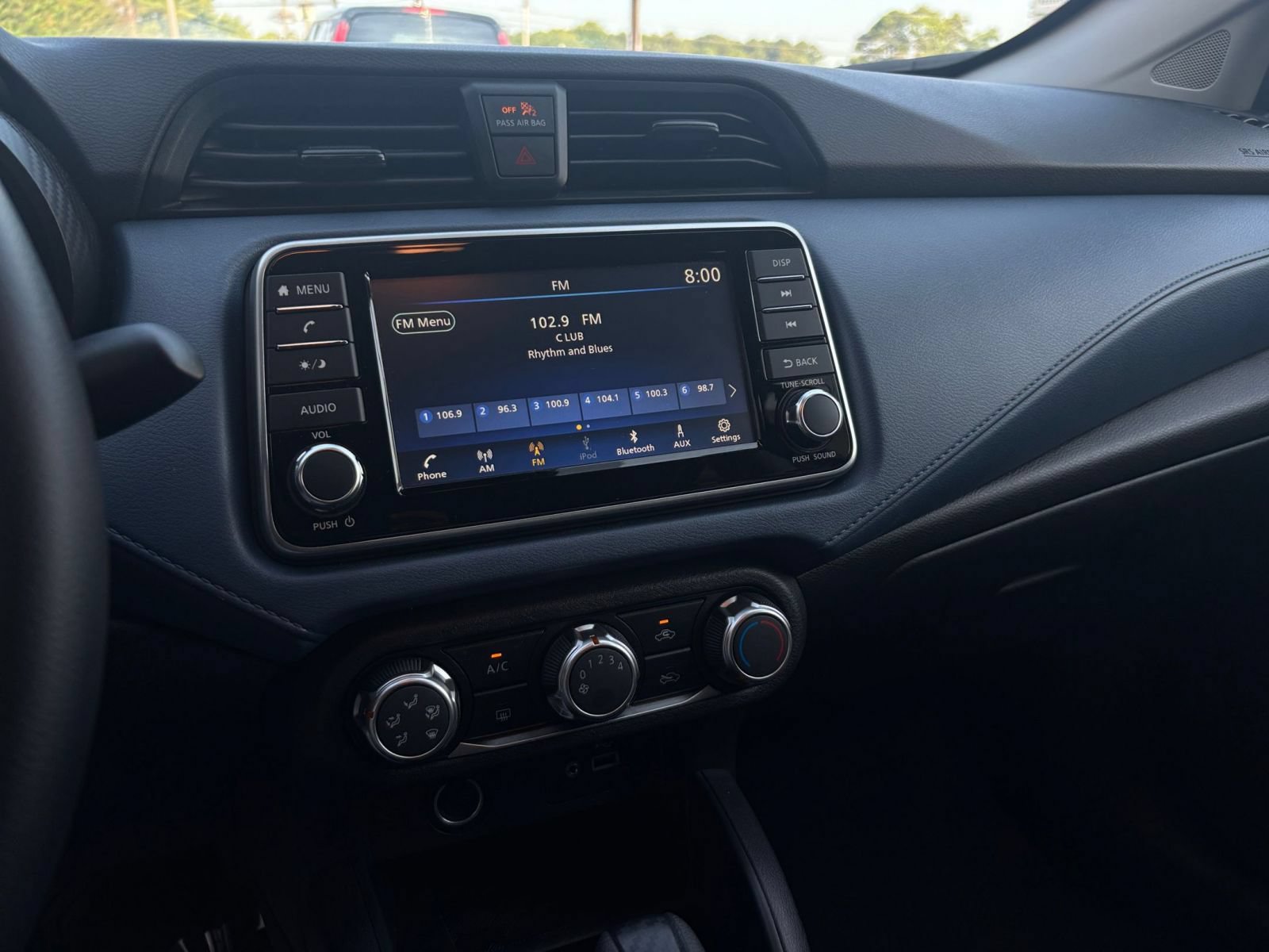 Used 2025 Nissan Versa SV FWD image 20