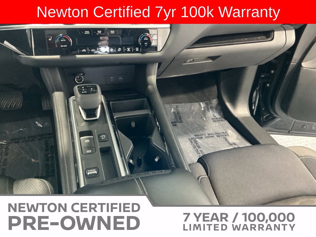 Used 2025 Nissan Pathfinder SV FWD image 11