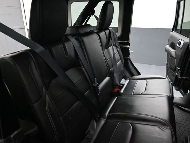 Used 2022 Jeep Wrangler Unlimited Sahara w/ Cold Weather Group image 21
