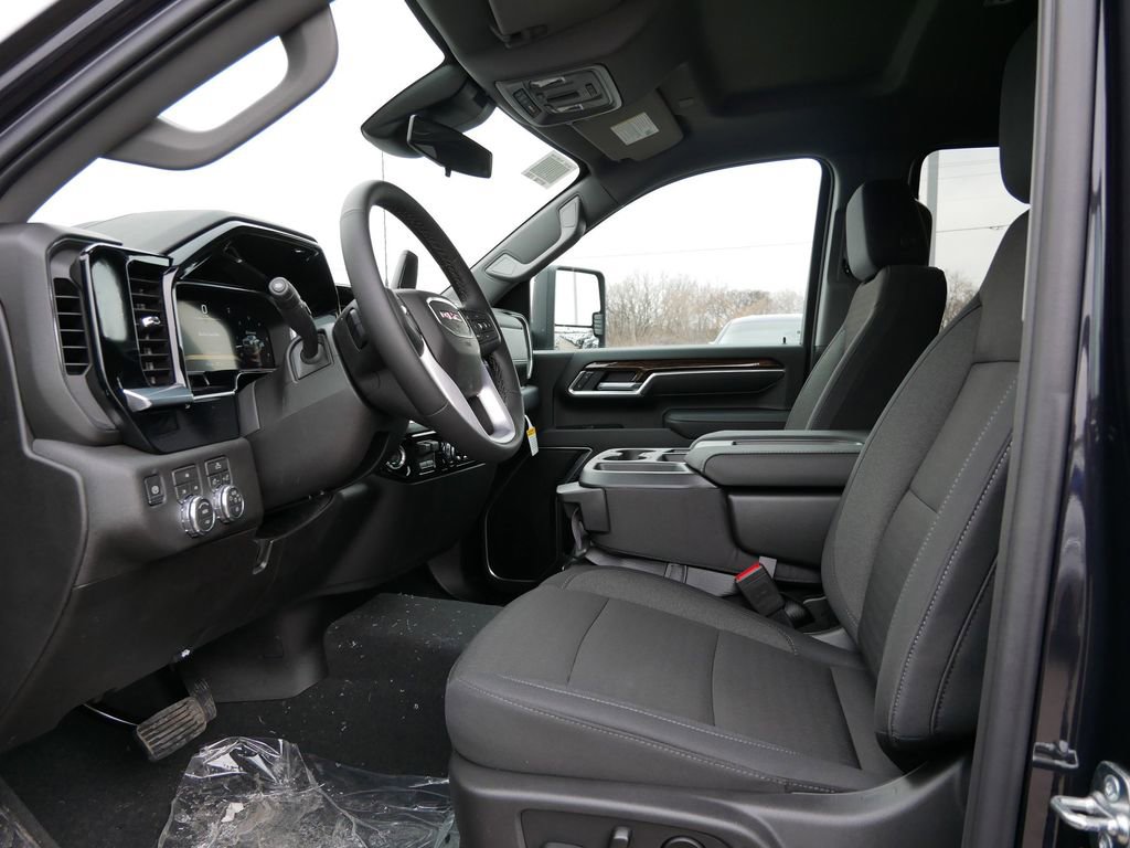 New 2026 GMC Sierra 2500 SLE w/ SLE Value Package; image 7