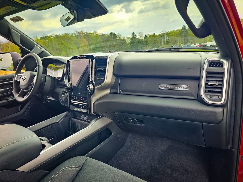 New 2026 RAM 1500 4x4 Crew Cab image 44