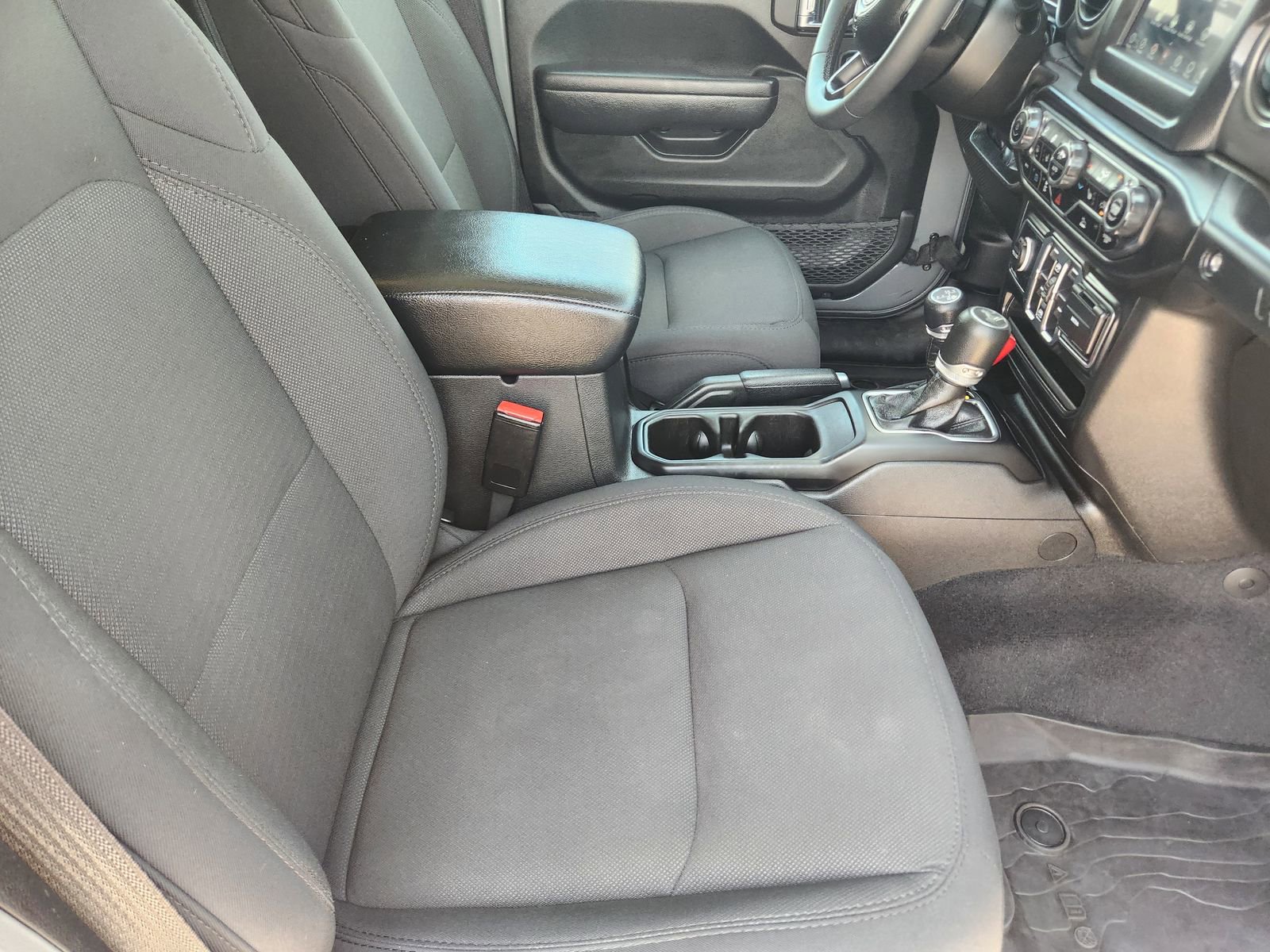 Used 2023 Jeep Wrangler Unlimited w/ Cold Weather Group AWD/4WD image 14