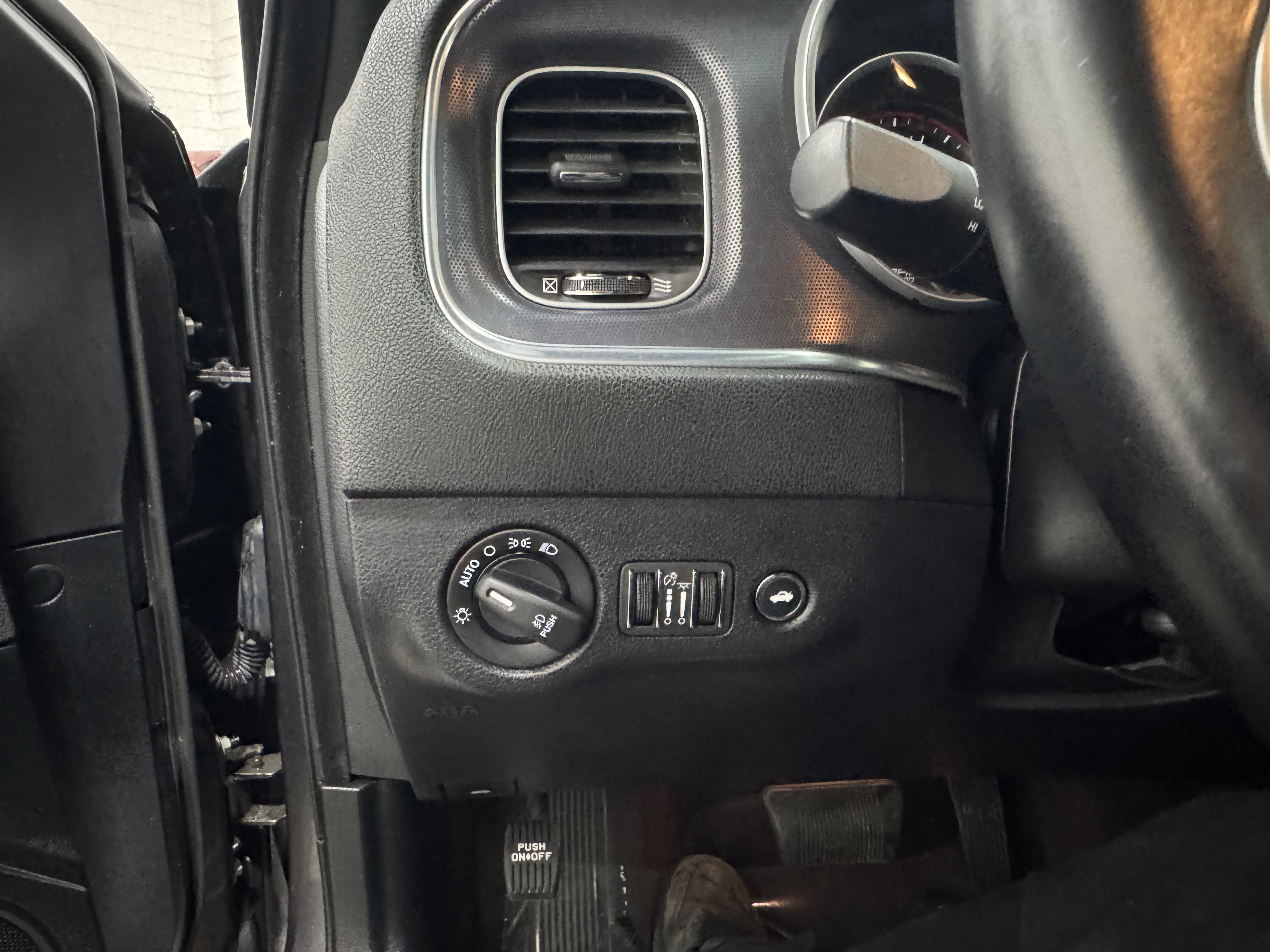 Used 2017 Dodge Charger R/T image 19