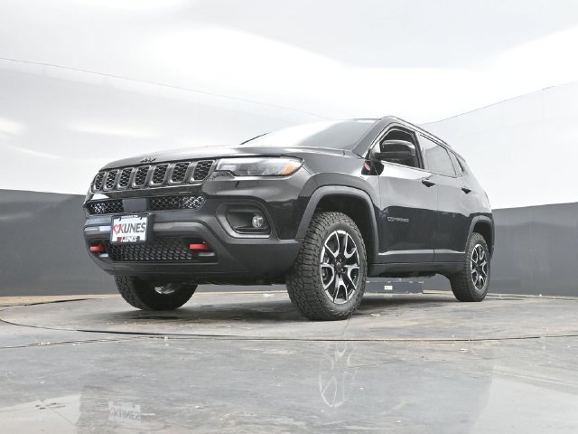 New 2026 Jeep Compass Trailhawk AWD/4WD image 42