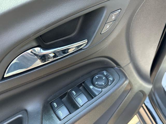 Used 2024 Chevrolet Equinox LT AWD/4WD image 16