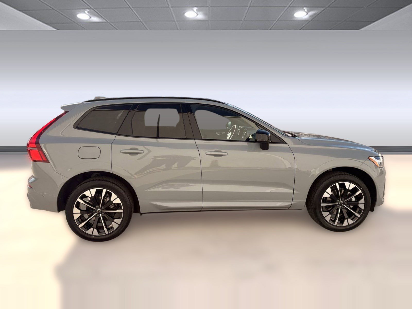 Used 2026 Volvo XC60 B5 Plus w/ Protection Package Premier AWD/4WD image 8
