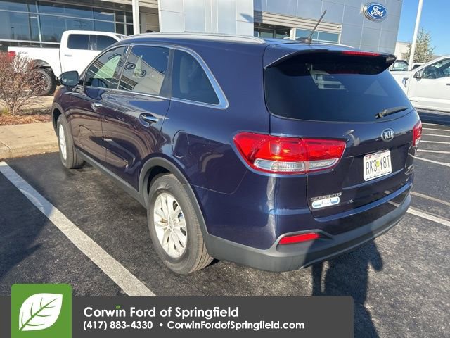 Used 2016 Kia Sorento LX image 3