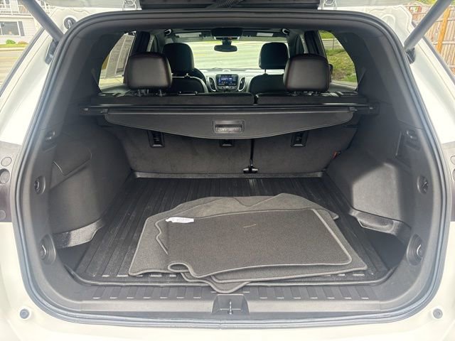 Used 2023 Chevrolet Equinox RS w/ RS Leather Package AWD/4WD image 13