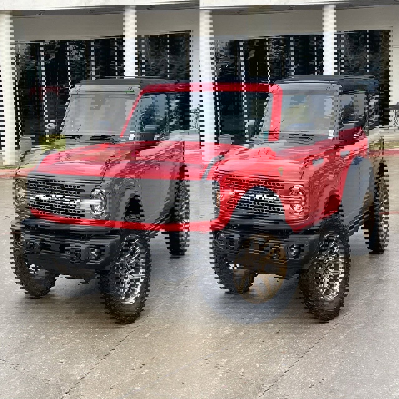 Used 2023 Ford Bronco Badlands image 9