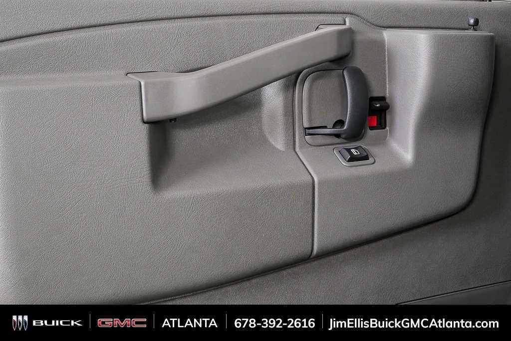 New 2025 GMC Savana 2500 w/ Driver Convenience Package RWD image 5