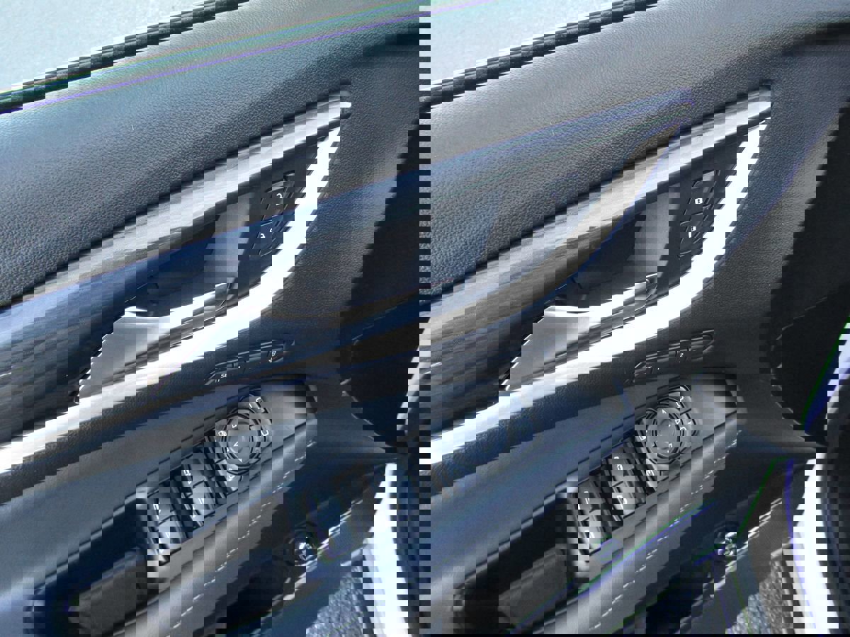 Used 2024 Buick Enclave Premium image 29