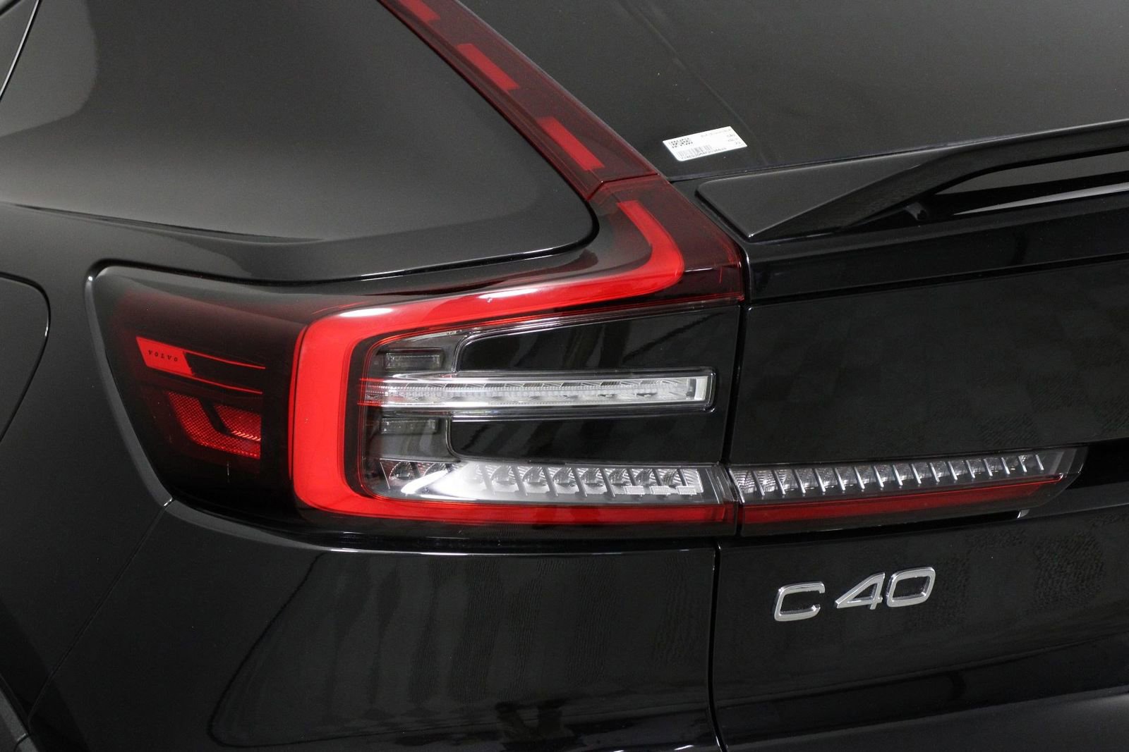 Used 2023 Volvo C40 P8 Recharge Ultimate image 18