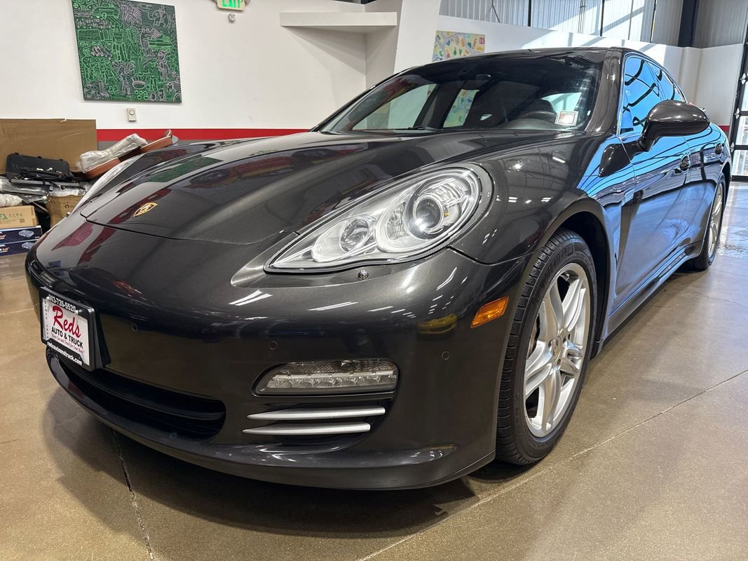 Used 2013 Porsche Panamera 4S image 98