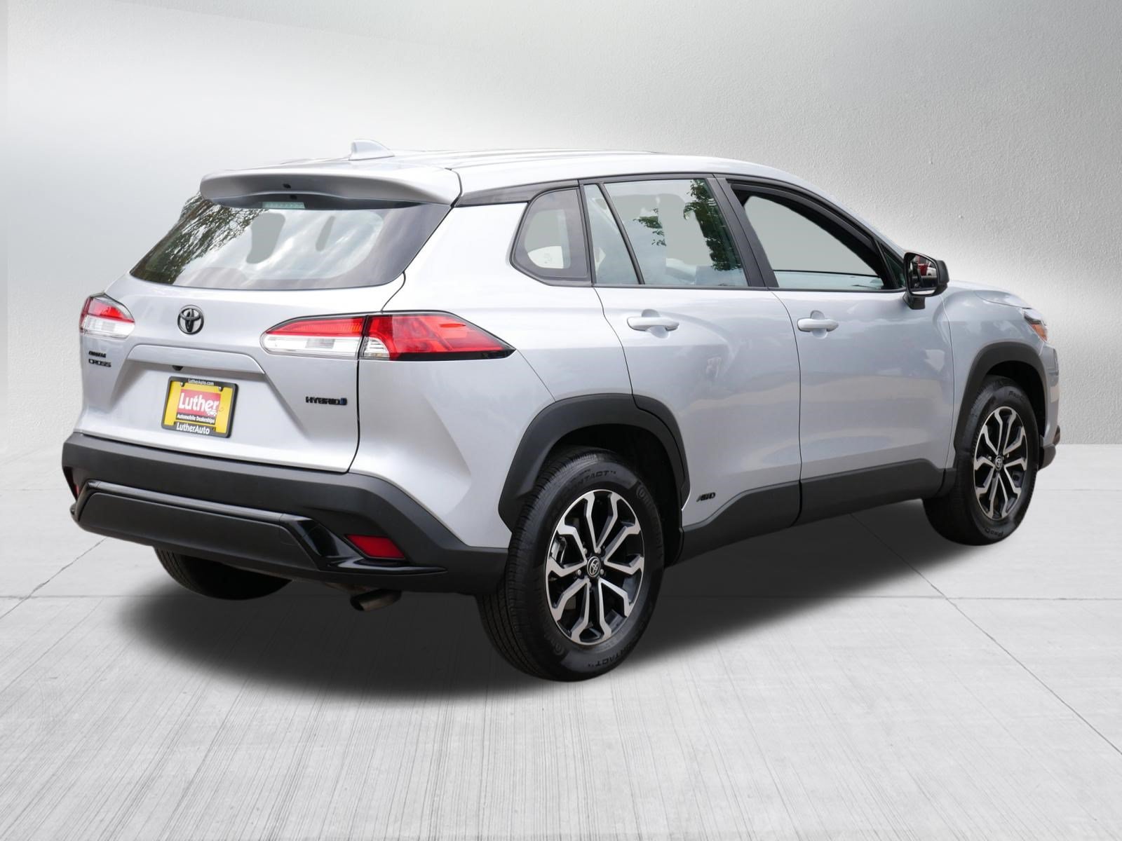 Used 2024 Toyota Corolla Cross AWD Hybrid image 7