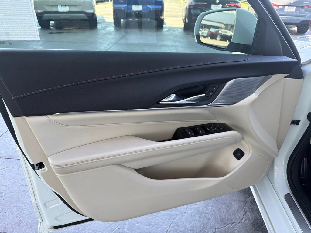 Used 2021 Cadillac CT4 Luxury w/ Sun And Sound Package RWD image 9