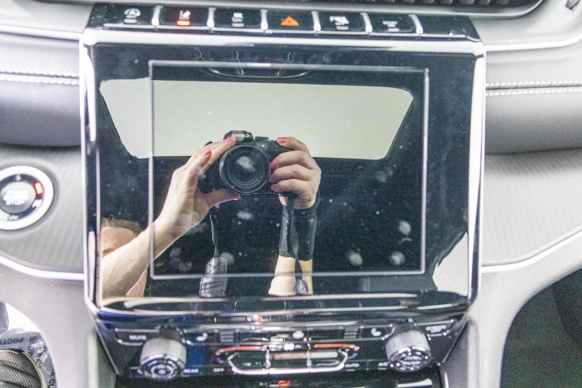 New 2025 Jeep Grand Cherokee L Altitude image 23