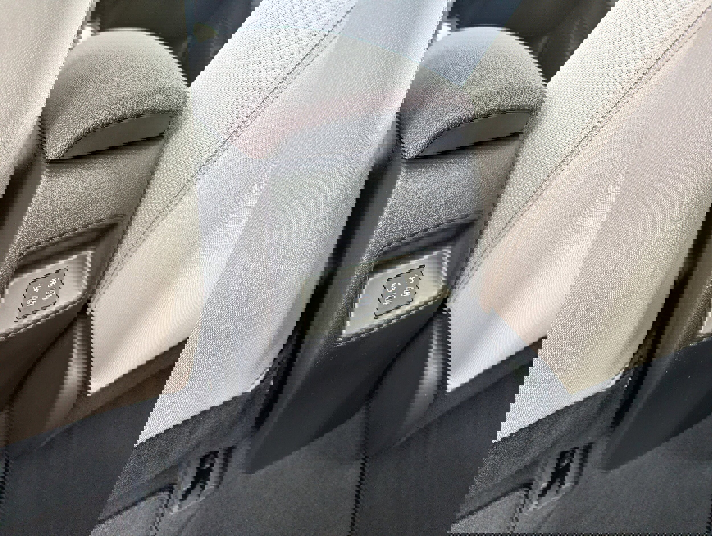 New 2026 Toyota Corolla LE image 23