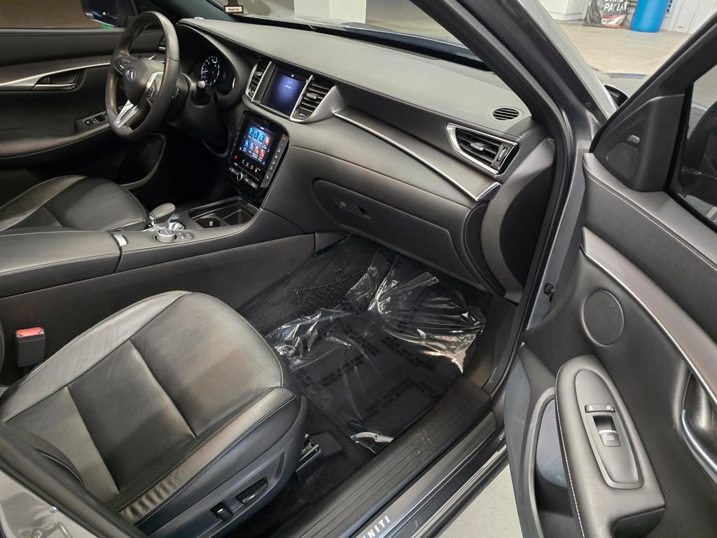 Used 2022 INFINITI QX50 Luxe w/ Appearance Package image 30