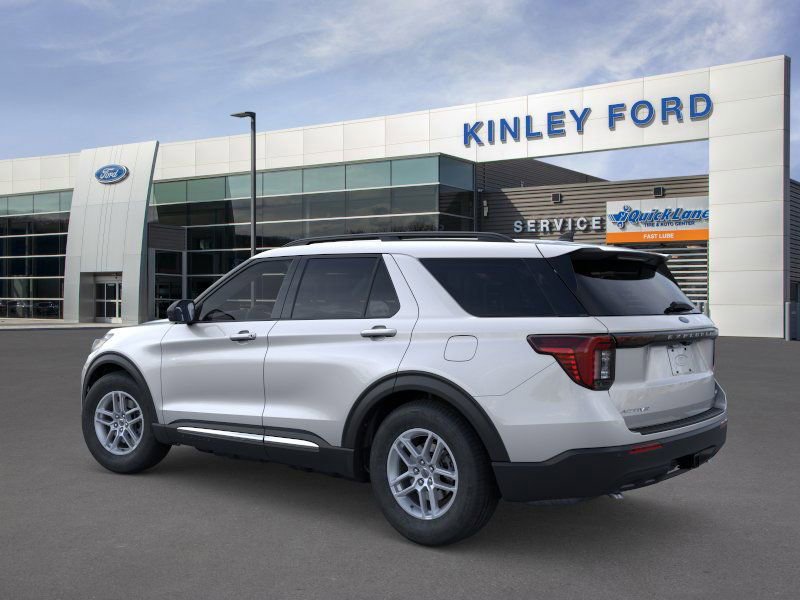 Used 2025 Ford Explorer Active AWD/4WD image 4